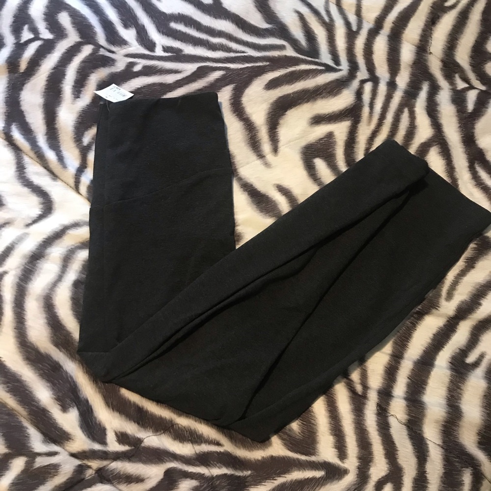 ✨ 3/$15 ✨ Heather Grey leggings